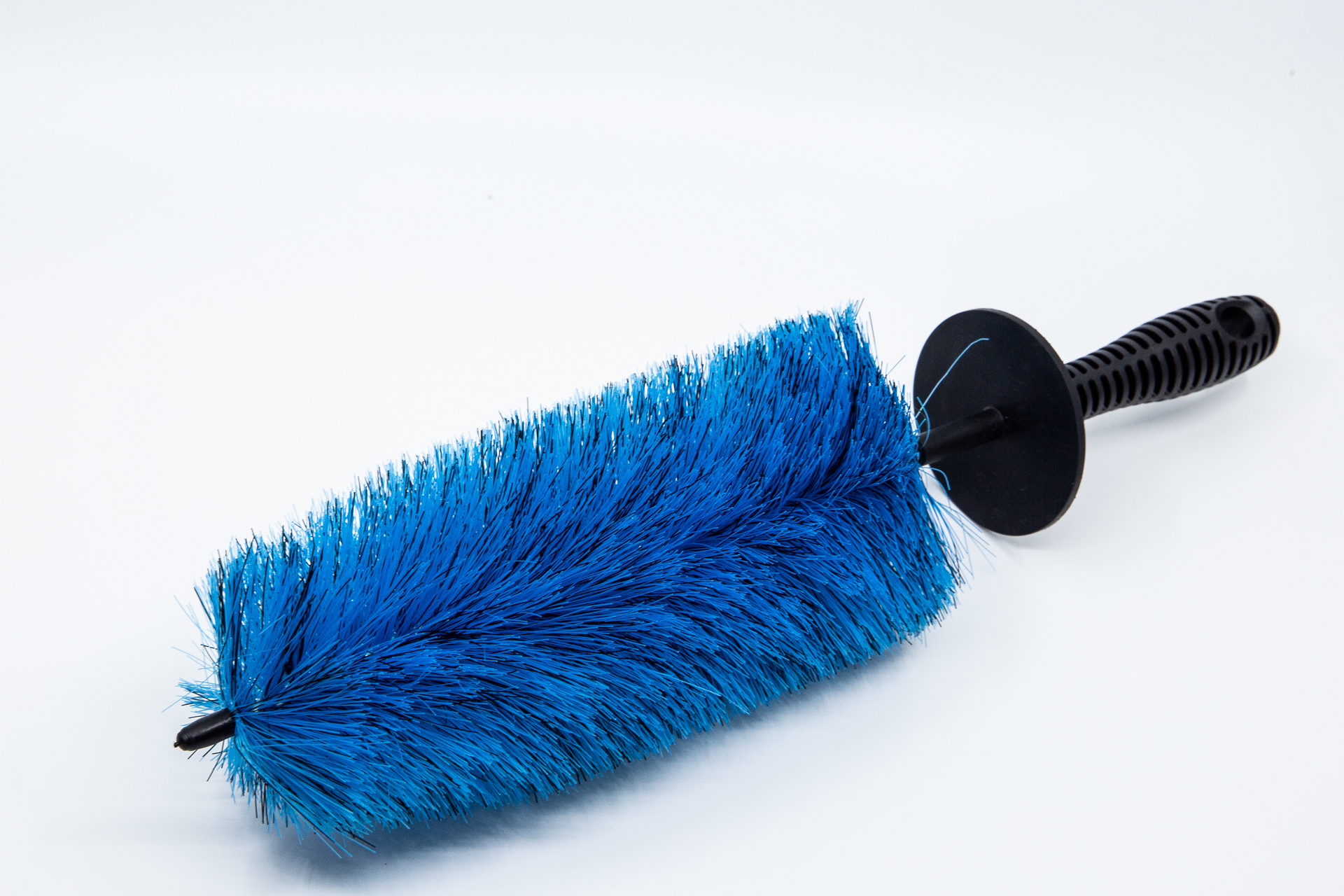 La brosse pour jantes. "RIMS"